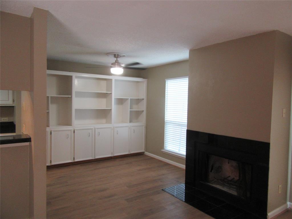 Springtree Crossing Condos - Residential