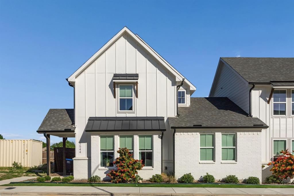 Lake Parc Village - Residential Income