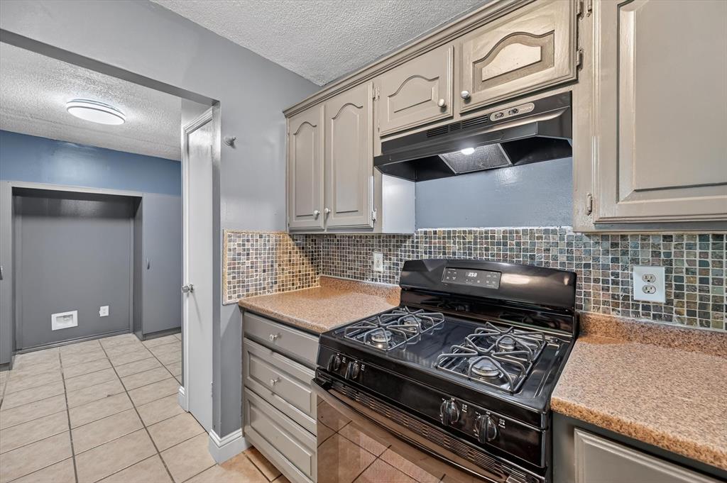 Fairmeadows 06 - Residential