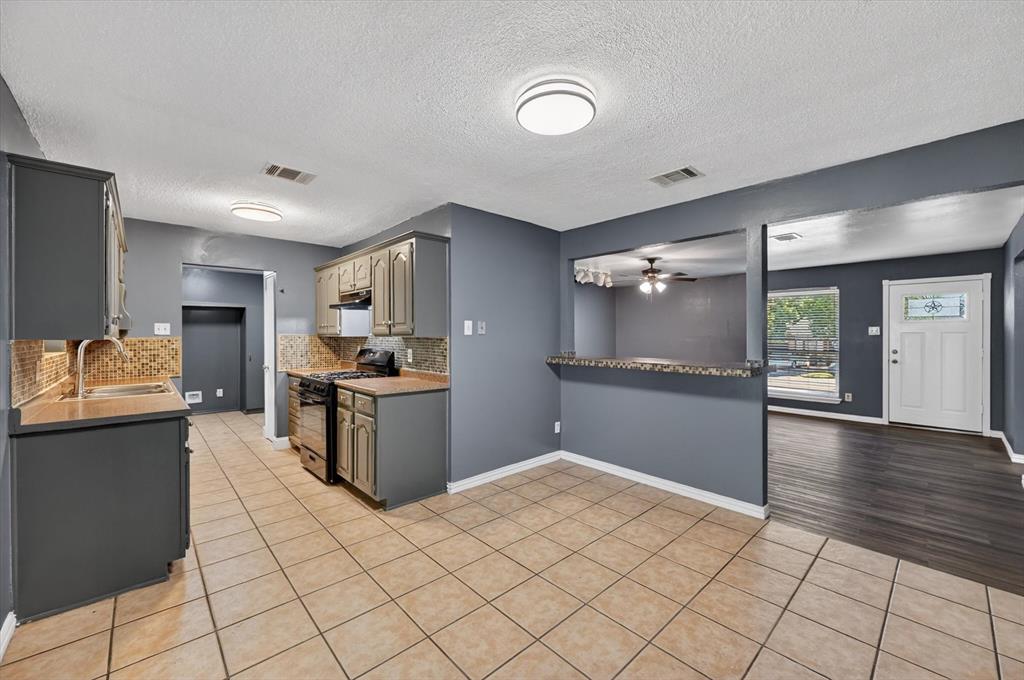 Fairmeadows 06 - Residential