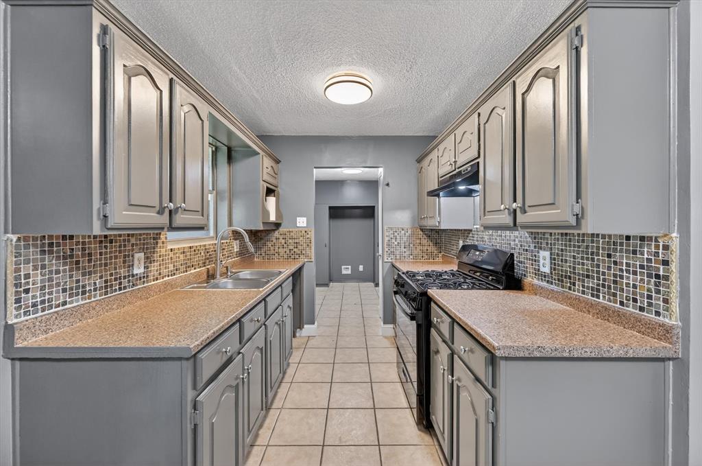 Fairmeadows 06 - Residential