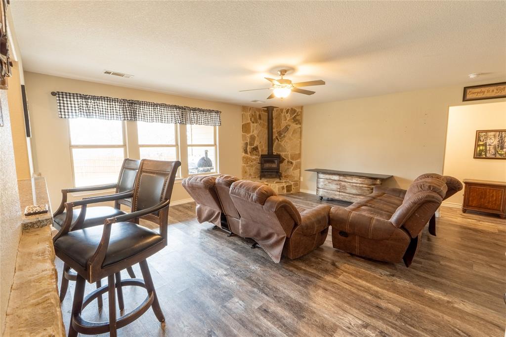 RUNAWAY BAY UNIT 6 - Residential