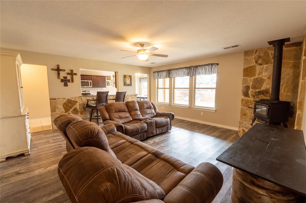 RUNAWAY BAY UNIT 6 - Residential