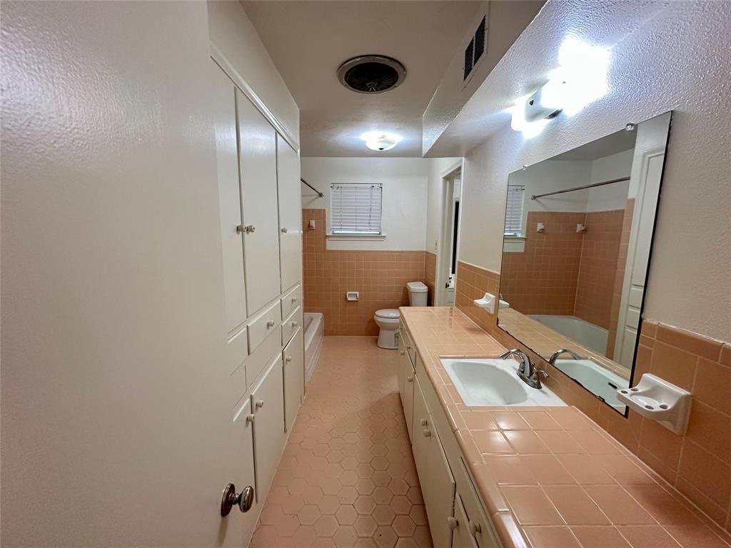 Richardson Heights Add 08 Instl 02 - Residential Lease