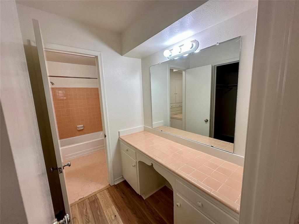 Richardson Heights Add 08 Instl 02 - Residential Lease