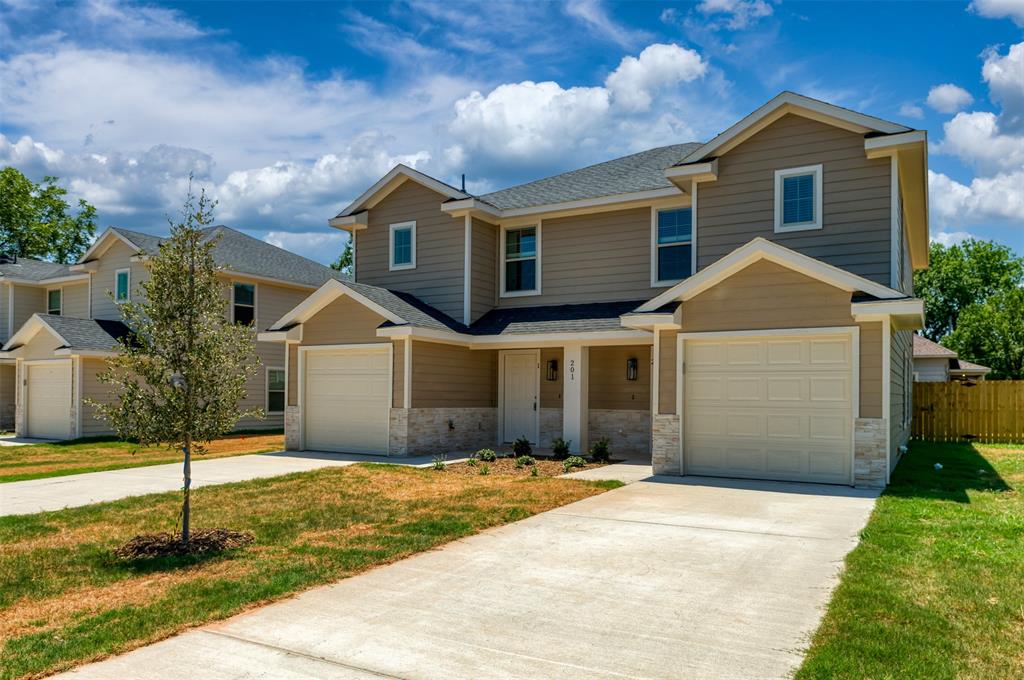 W T SEARS ADDITION - Residential Lease
