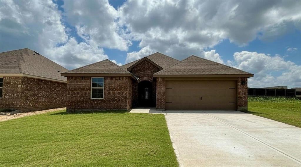 Brand new 4 2 2 home with back porch. Open floor plan with gourmet kitchen that opens up to the family room. Home features LPV in all living areas and wet areas. Carpet in bedrooms. Home is 100% full brick.