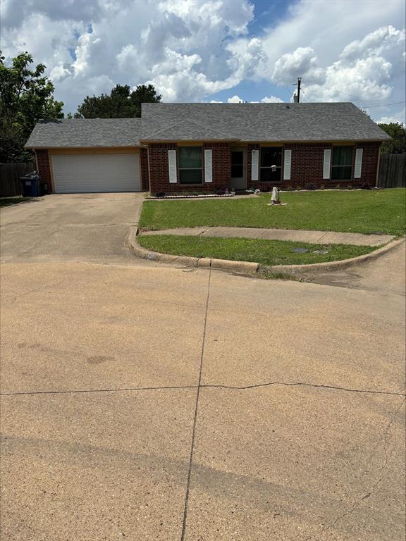 Attractive Home with 3 bedroom 2 full baths and 2 car garage in front, with a oversized back yard, fenced and home sits inside a cud-de-sac, new windows installed 2021, Split floor plan, good sized breakfast area, separate utility room and also several closets thru out property, close to downtown, shopping and schools, will need a days notice to view.