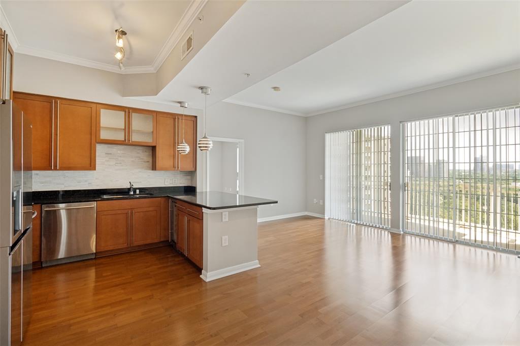 Renaissance Turtle Crk Condos - Residential