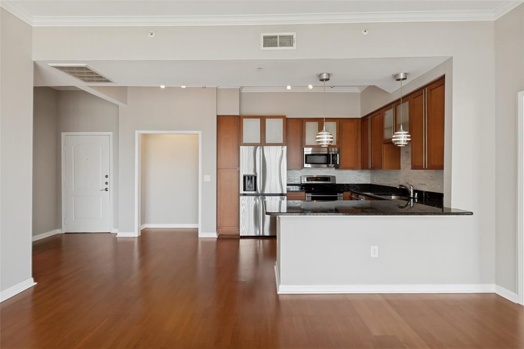 Renaissance Turtle Crk Condos - Residential
