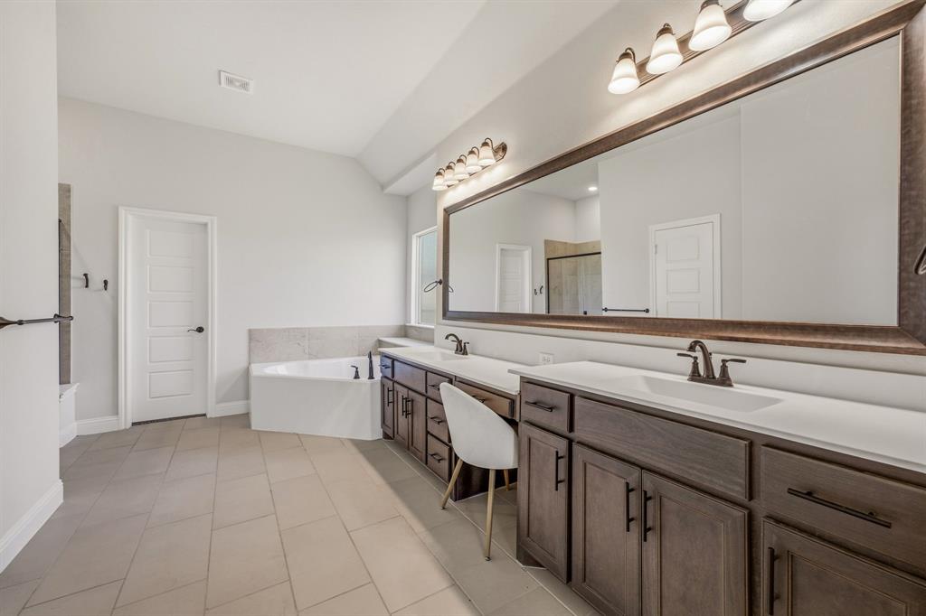 Abes Landing Ph 4b - Residential
