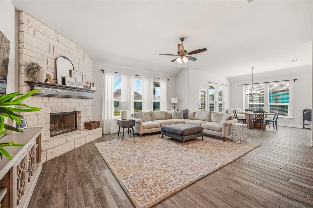 Abes Landing Ph 4b - Residential
