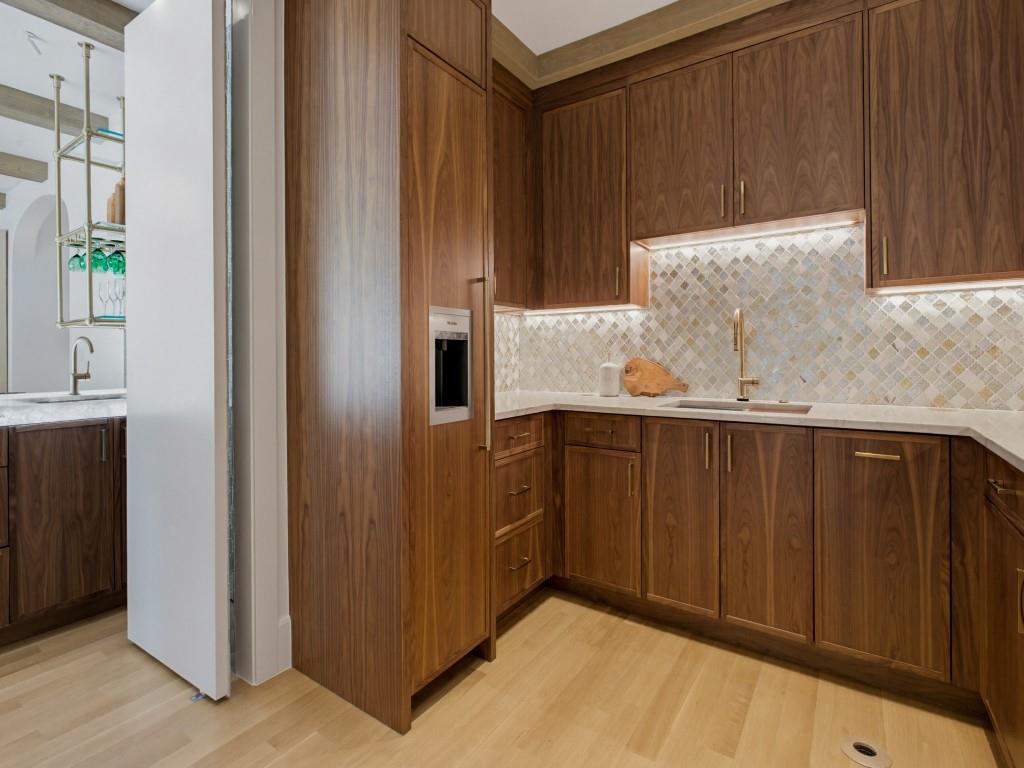 D H Choe Add - Residential