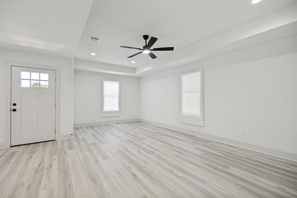Dallas Land & Loan - Residential