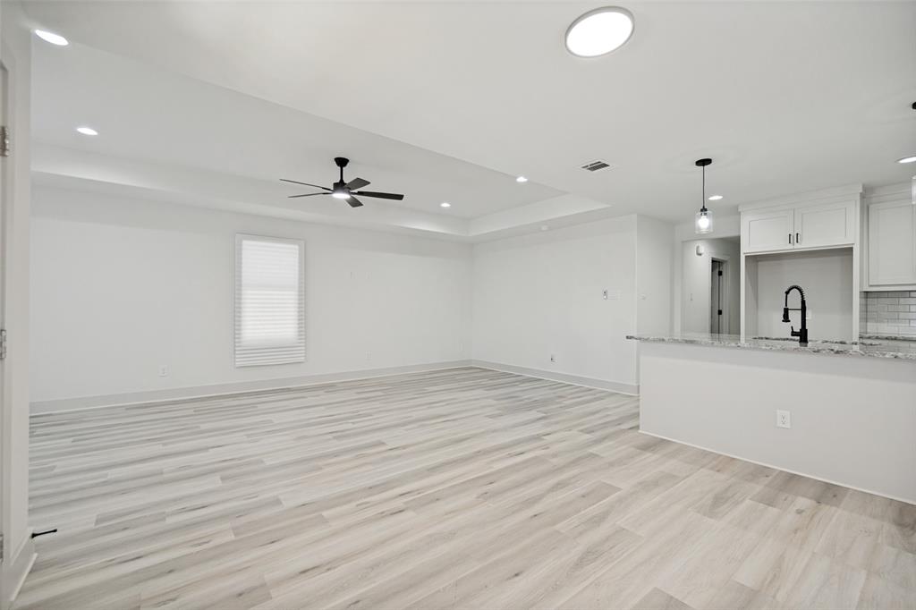 Dallas Land & Loan - Residential