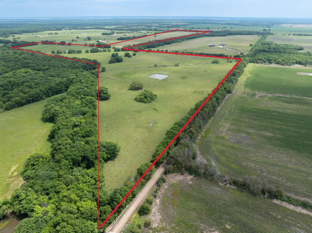 J WOODS TRACT 1 ACRES 100.57 - Land