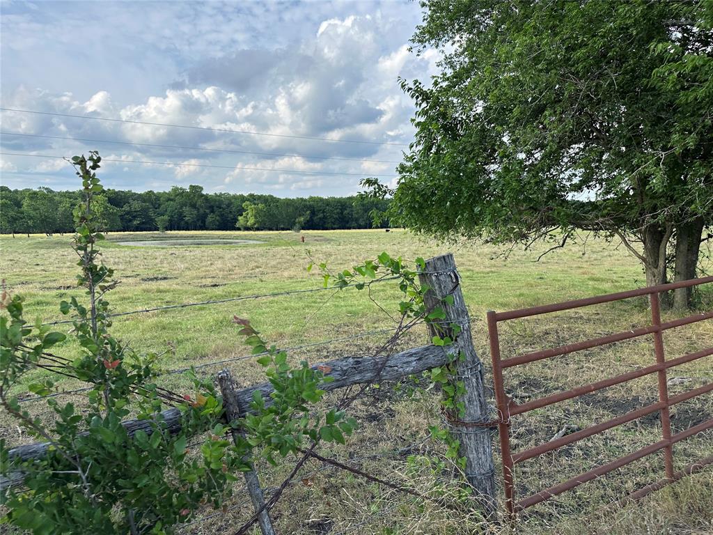 J WOODS TRACT 1 ACRES 100.57 - Land