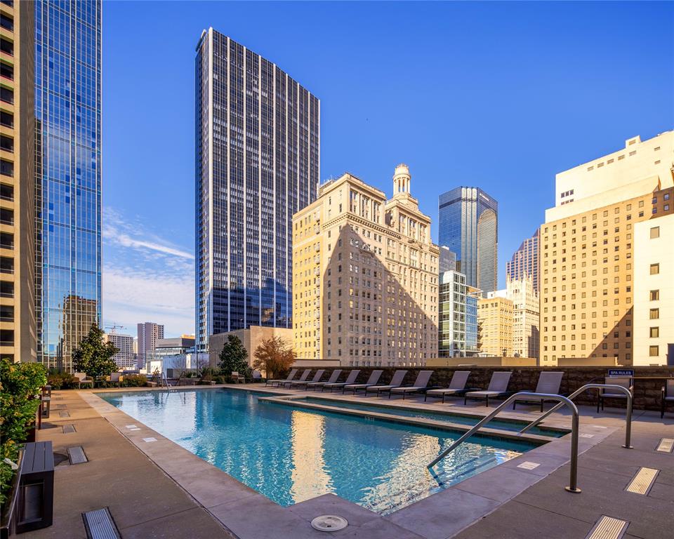 Metropolitan 1200 Main St Condo - Residential