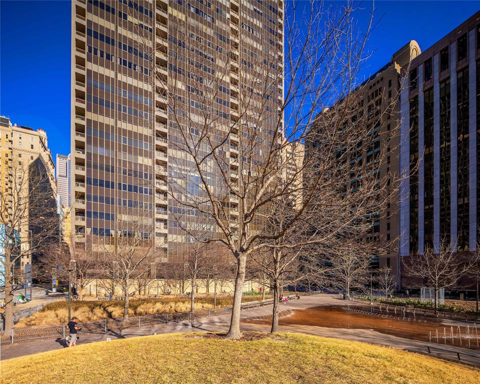 Metropolitan 1200 Main St Condo - Residential