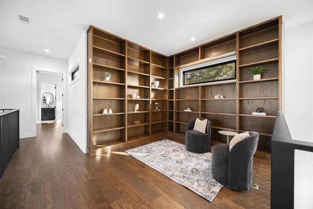 Schreiber Manor 01 Inst - Residential