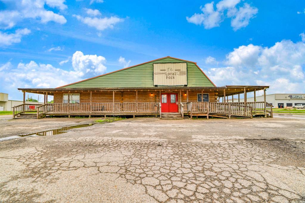 LOCATION LOCATION LOCATION This 1.60 acre located in the heart of Emory, Texas has ENDLESS possibilities.  Located near corporate restaurants and store, this makes the perfect location of new business, investment or whatever your heart desires!  The sale is for the real estate only and not the business, but does include all furniture and fixtures IF you wanted to create your own restaurant type atmosphere with high traffic count!  Don't sit on this one, the restaurant is STILL operational, but you can turn this into a great opportunity!