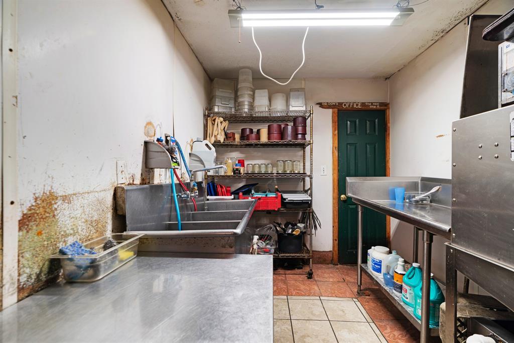 City of Emory - Commercial Sale