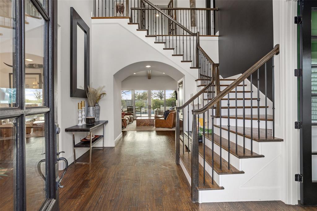 Mira Vista - Residential