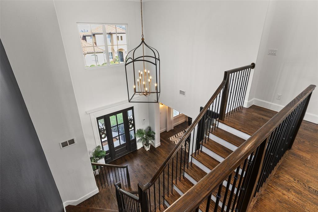 Mira Vista - Residential
