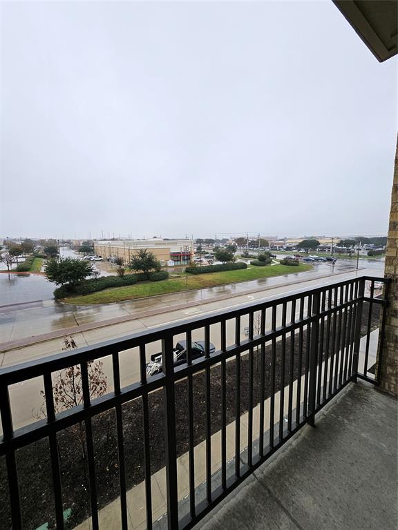 View Residential Condo - Residential Lease