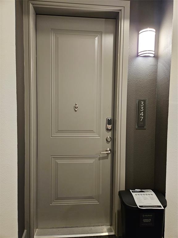 View Residential Condo - Residential Lease