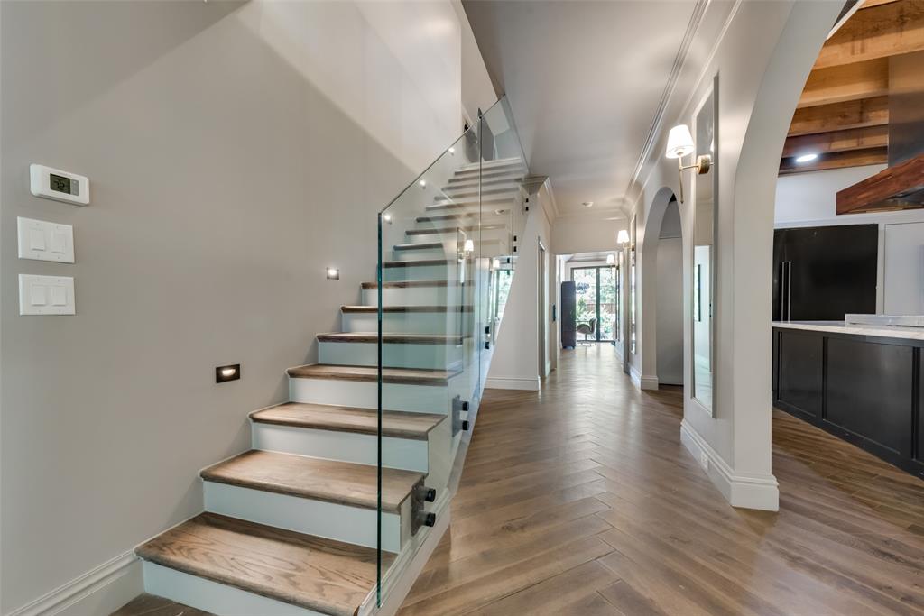 Munger Place - Residential