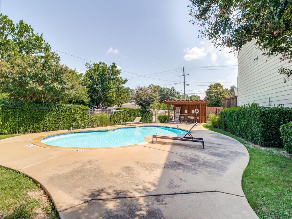 Timberleaf Lane Twnhms - Residential