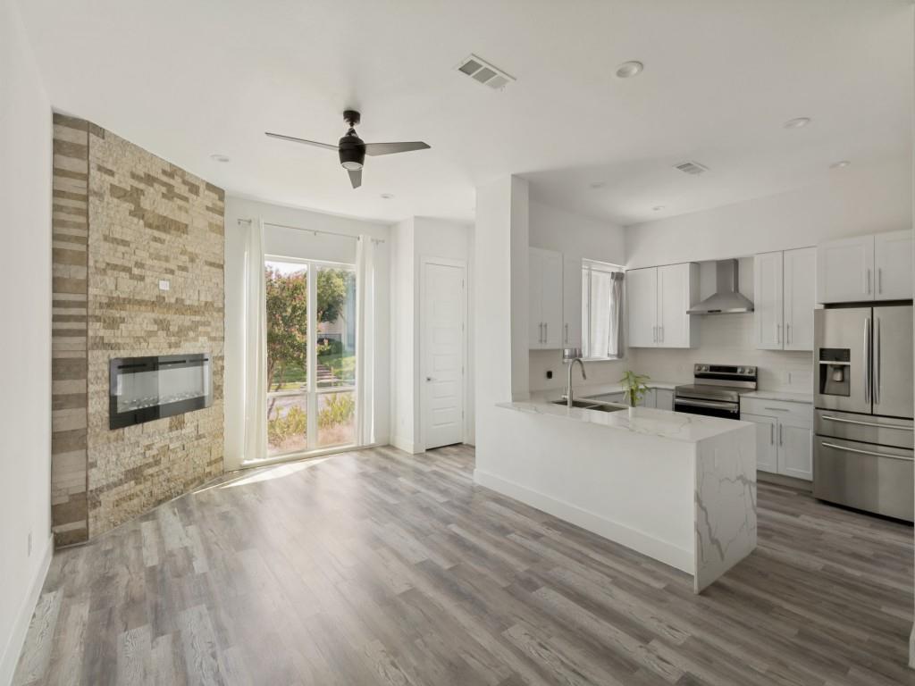 Timberleaf Lane Twnhms - Residential