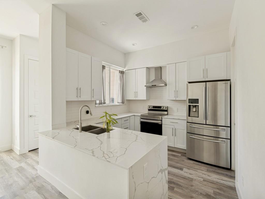 Timberleaf Lane Twnhms - Residential
