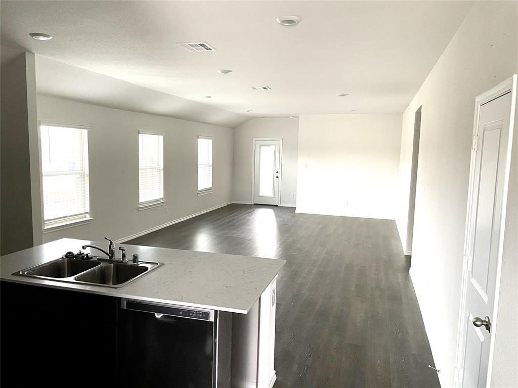 Valor Farms Ph 1 - Residential Lease
