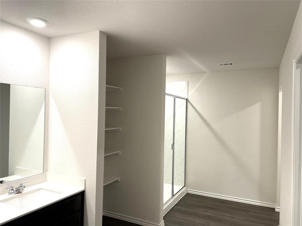 Valor Farms Ph 1 - Residential Lease