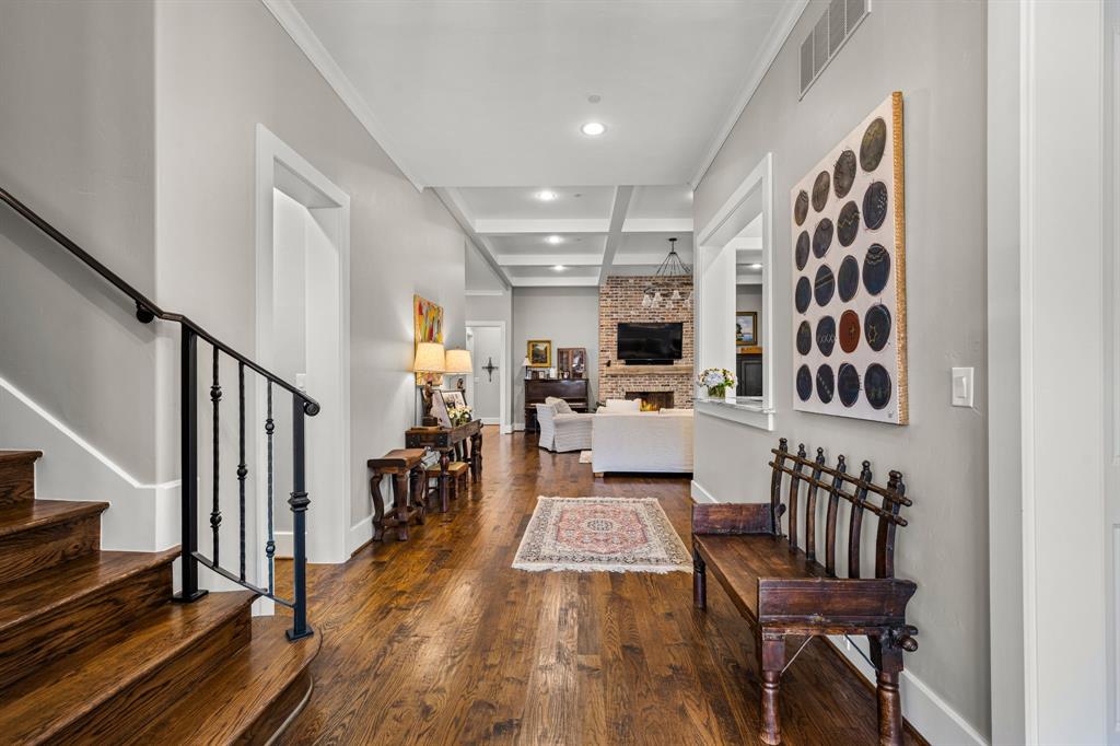 UNIVERSITY HEIGHTS - Residential
