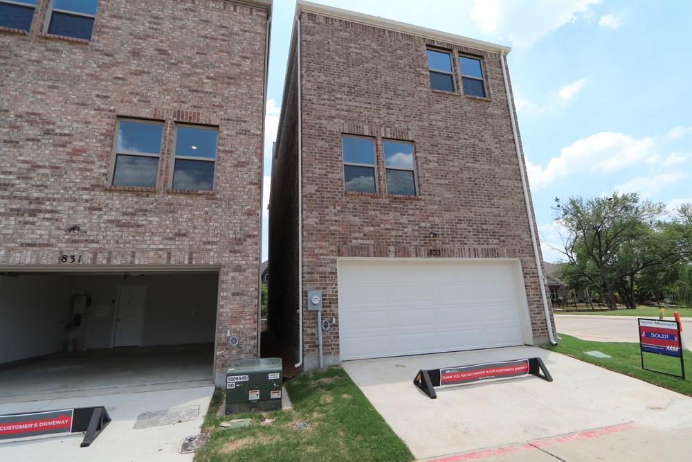 EULESS FOUNDERS PARC ADDITION - Residential