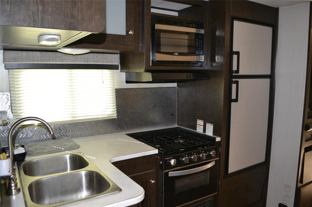 Sun Eagle Bay - Residential