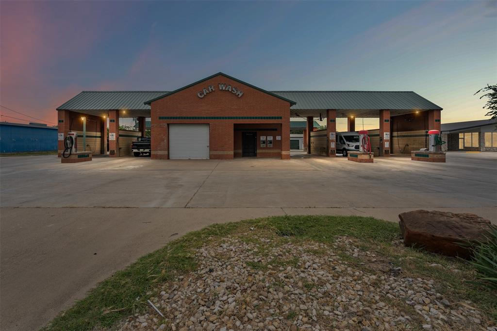 Southtown Plaza - Commercial Sale