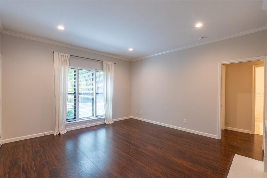 Royal Lane Condos 5800 - Residential