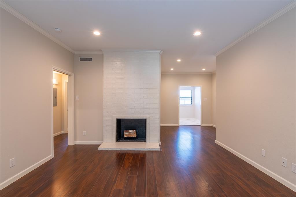 Royal Lane Condos 5800 - Residential