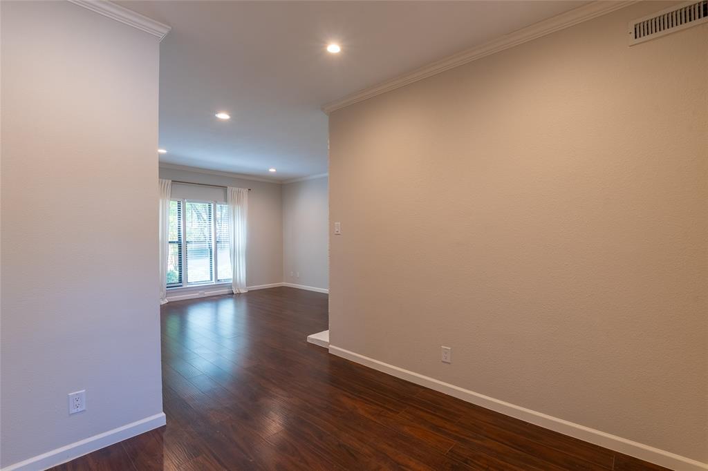 Royal Lane Condos 5800 - Residential