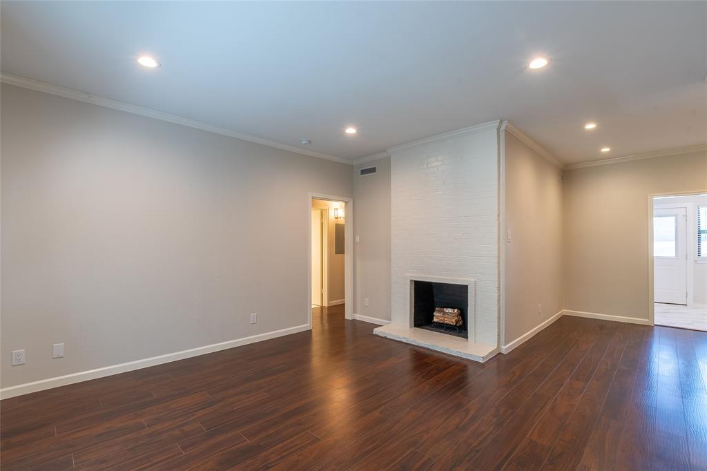 Royal Lane Condos 5800 - Residential