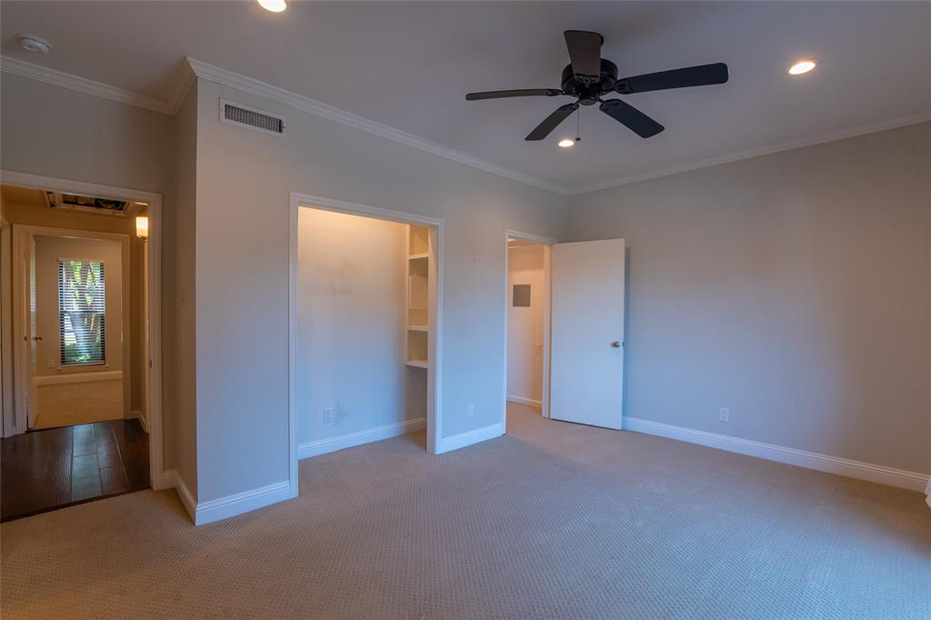 Royal Lane Condos 5800 - Residential