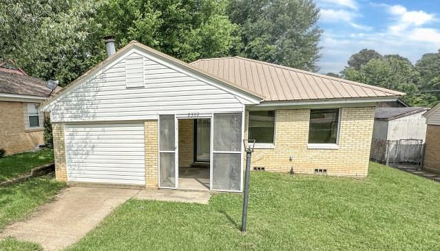 Great three bedroom, 1.5 bath home with over 1450 sq. ft. of living space, galley style kitchen, separate dining and fenced backyard. Ready for you to make it your own! This is a Fannie Mae Homepath property.