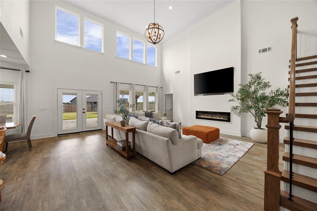 Maw & Paw Estates - Residential