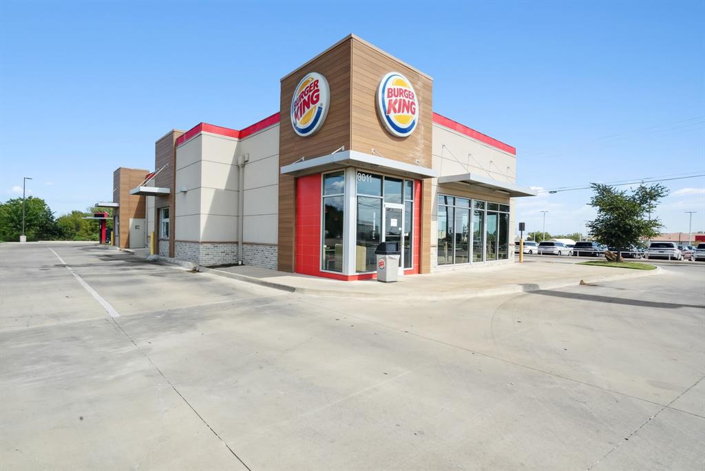 Location Location Location! There is not a more desirable location in Stephenville! This one is located in just the right spot! Located directly across from Sonic and next to Triple Crown Ford. The City of Stephenville is rapidly growing all along US Hwy 377 and especially on the west side of town! Just across the road, a brand new group of apartments is about the constructed. Stephenville Tx is literally on everyone's radar due to the recent amazing growth and success of the new retail business's. This location is prime and ready to make your new businesses a stellar success! If you are looking for a very nice building with a drive thru window and a beautiful concrete parking lot, here is your opportunity! There are not very many opportunities to purchase a lot or building with US Hwy 377 frontage, so here is your opportunity! Come take a look and see what this location can do for you!