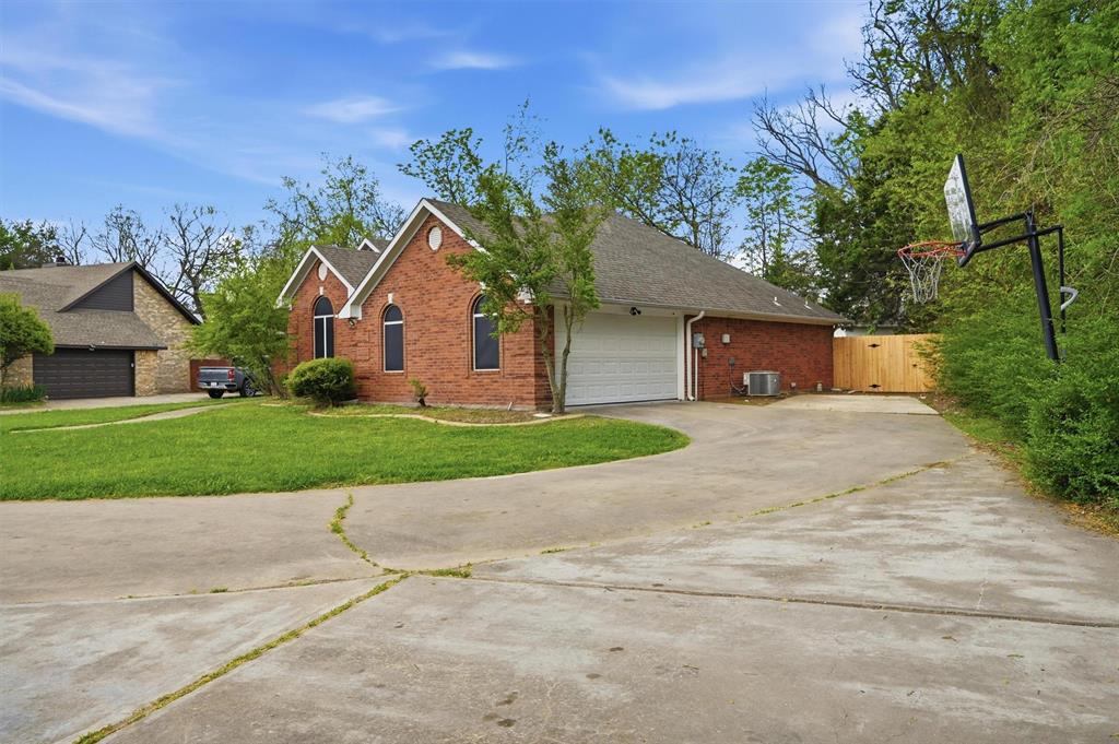 Lakeway Crossing - Residential