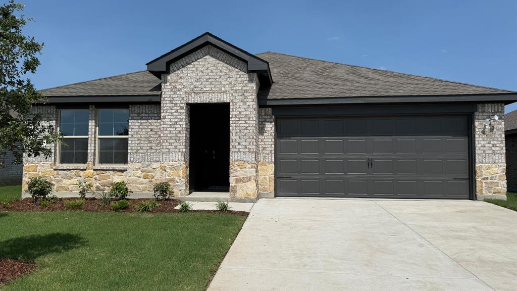 One story, 4 bed, 3 bath, study, open concept, island in the kitchen, covered back porch.